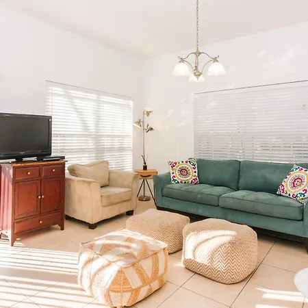 Trendy Townhome At Coral Cay Cc2316